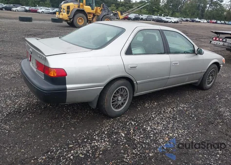 2000 Toyota Camry Le V6 from USA, damaged, VIN 4T1BF22K0YU097122